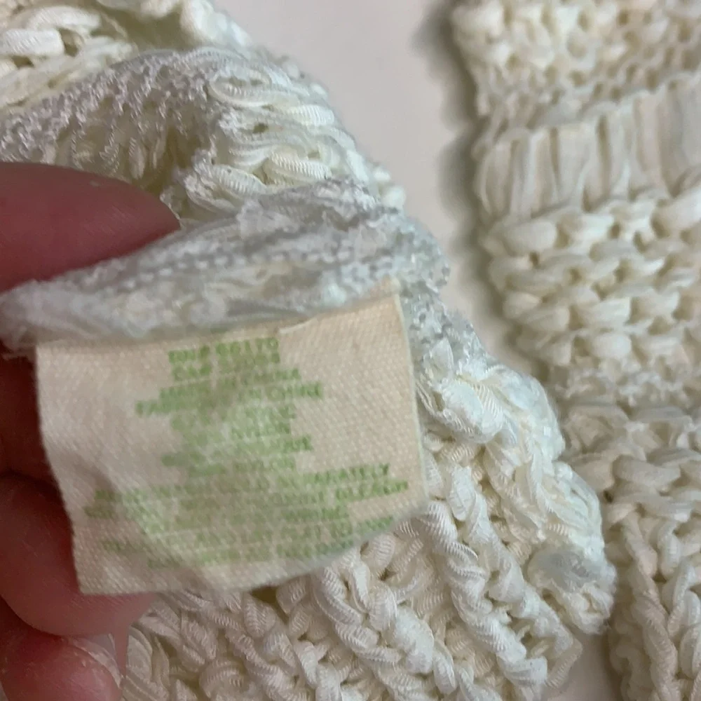 Staring at stars open hole weave pullover bone white top small